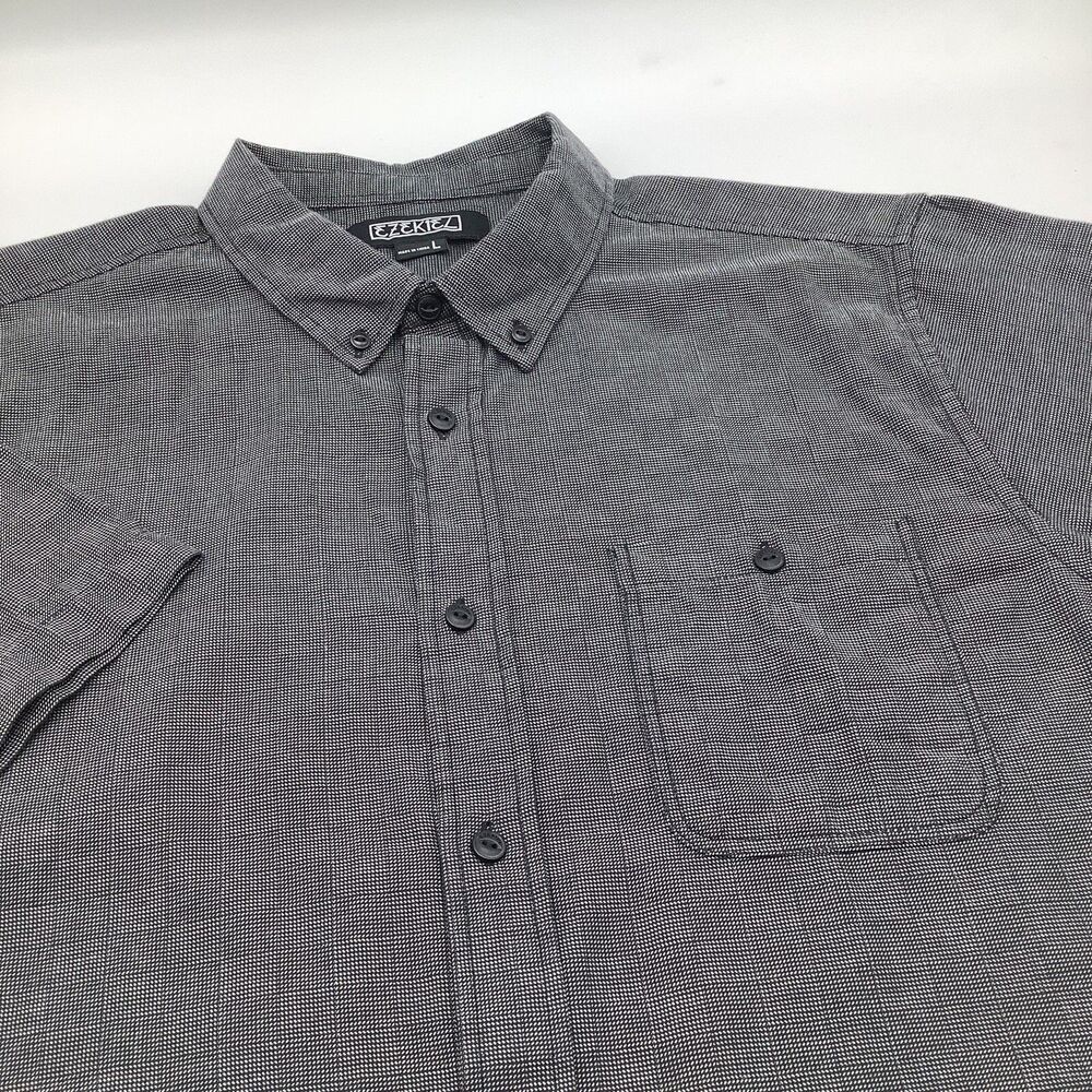 Ezekiel Mens Short Sleeve Button Up Shirt‎ Black Size Large NWT